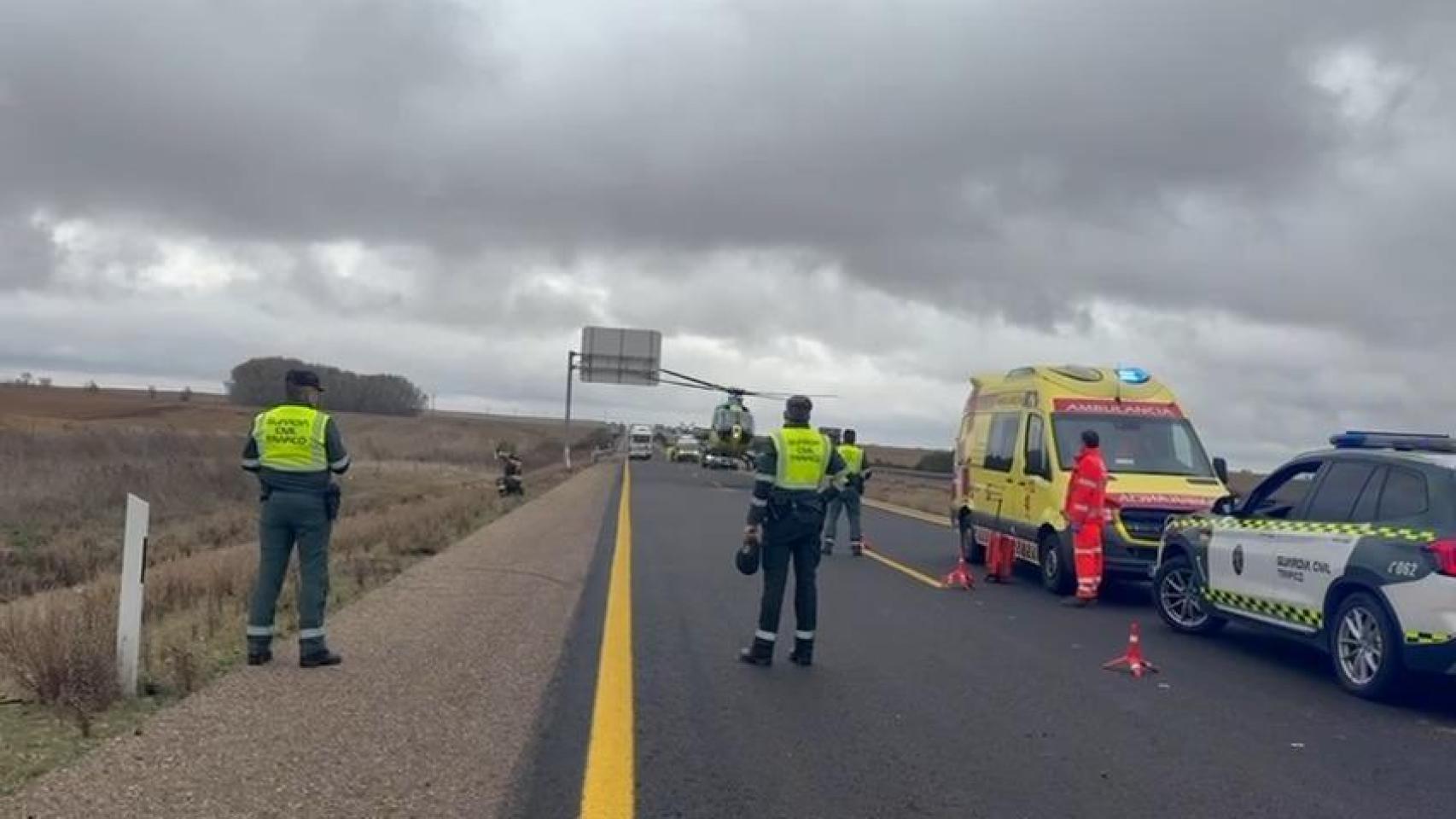 Accidente en la A-6 a la altura de Castrogonzalo (Zamora)