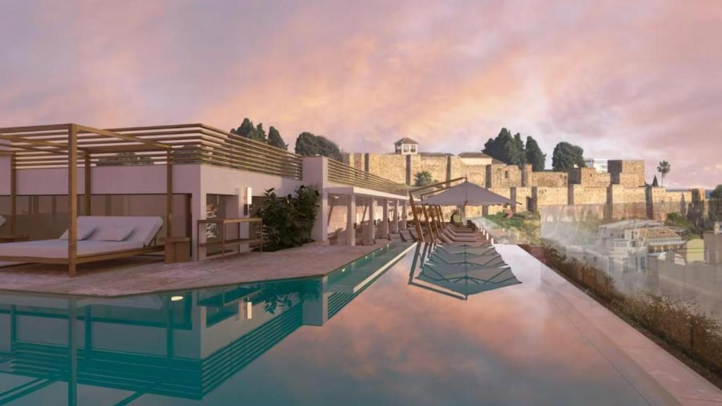 La piscina y el rooftop del hotel ME Málaga con vistas a la Alcazaba.