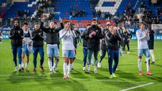 El Real Zaragoza celebra el triunfo en Eibar.
