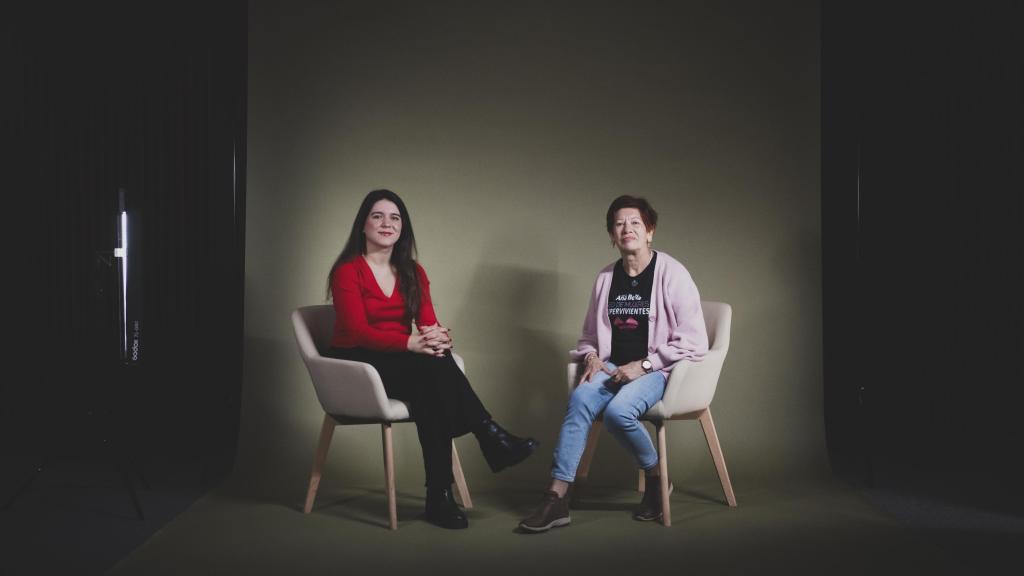 Miriam Jiménez, socióloga, y Rosalía Vicente, superviviente de violencia de género.