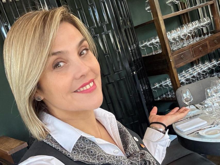 Mónica Mudarra en el hotel en el que trabaja.