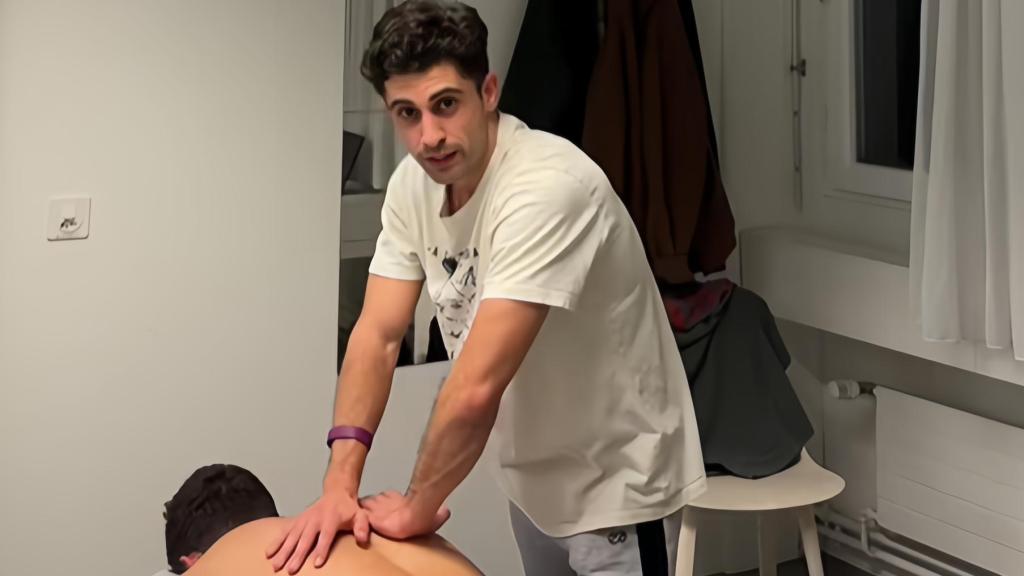 El joven detalla cómo es su día a día.