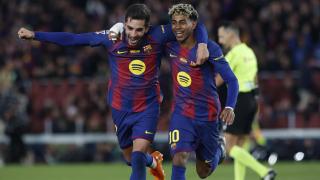 Ferran Torres y Lamine Yamal celebran un gol