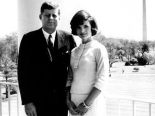 John F. Kennedy y su mujer, Jacqueline, en una imagen de archivo.