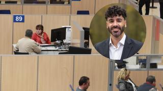 Montaje de Emilio Baena con el interior de una sede de la Agencia Tributaria (Europa Press).