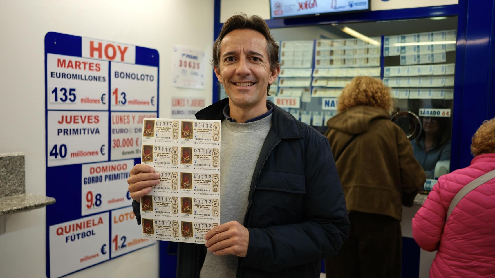 Iván, el lotero que envía décimos a Suiza y EE.UU