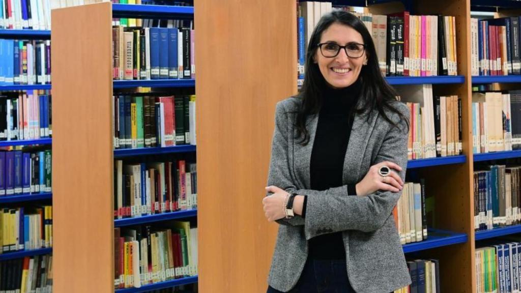 La candidata a rectora, Rosa Crujeiras, considera que descentralizar Medicina debilitaría a la USC