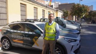 El sargento Asensio en el cuartel de la Guardia Civil de San Vicente del Raspeig.