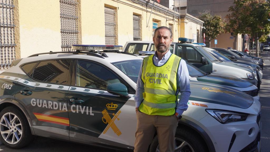 El sargento Asensio en el cuartel de la Guardia Civil de San Vicente del Raspeig.