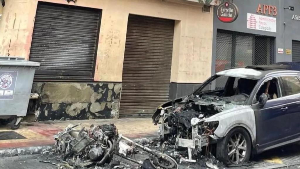 Los bomberos en una imagen de archivo de una intervención difundida por el Ayuntamiento de Valladolid.