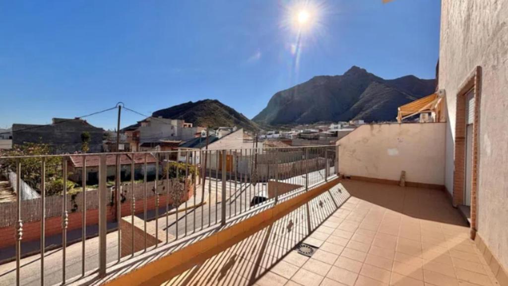 La terraza de la vivienda a la venta en Cox desde 79.500 €