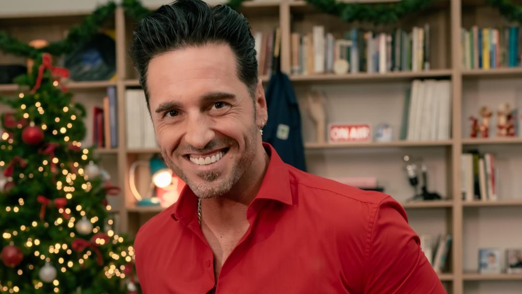 David Bustamante canta contra de la Navidad.