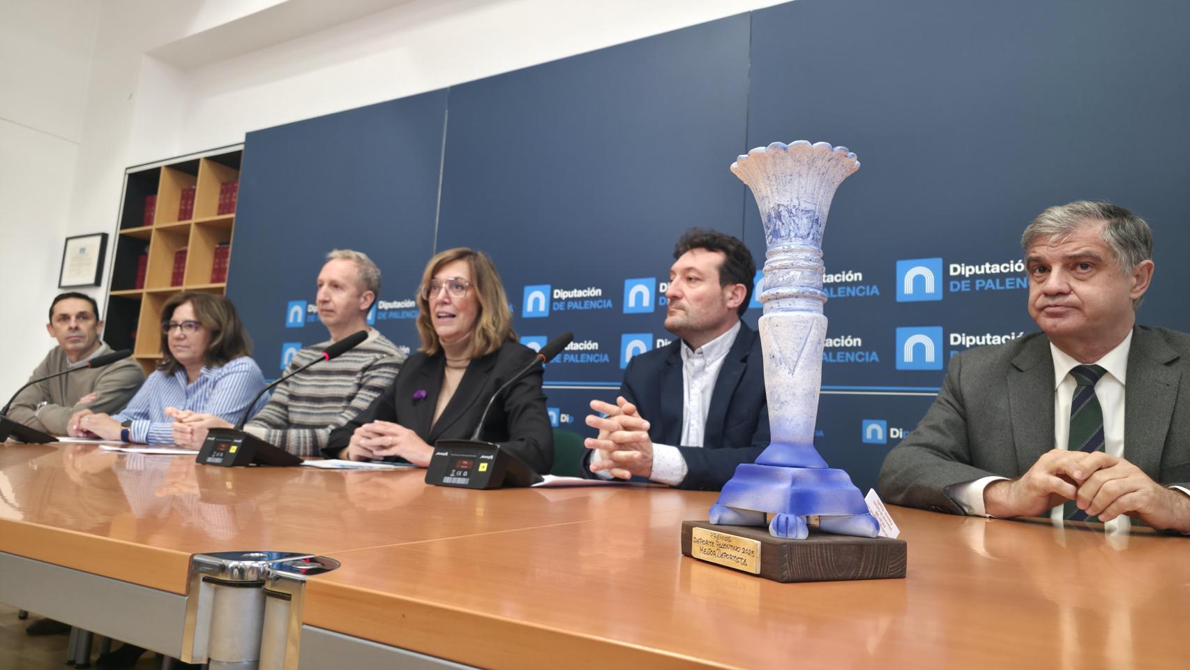 Ángeles Armisén preside la presentación de la Gala de los Premios del Deporte Palentino 2025.