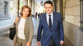 La actual directora gerente del Servicio Andaluz de Salud, Valla García, a su salida de los Juzgados de Sevilla tras declarar ante el juez instructor.