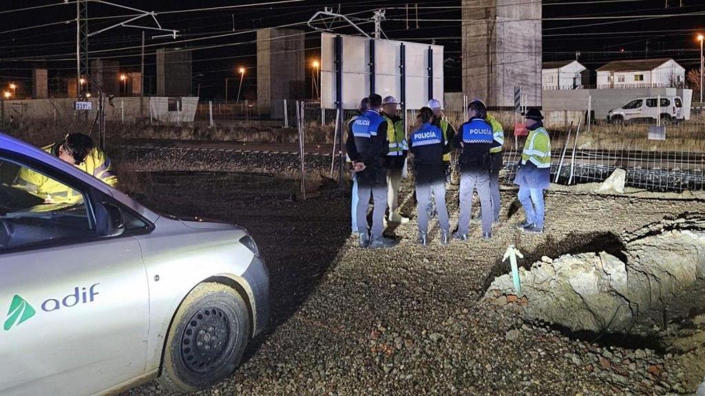 La Policía Local actuando por la noche