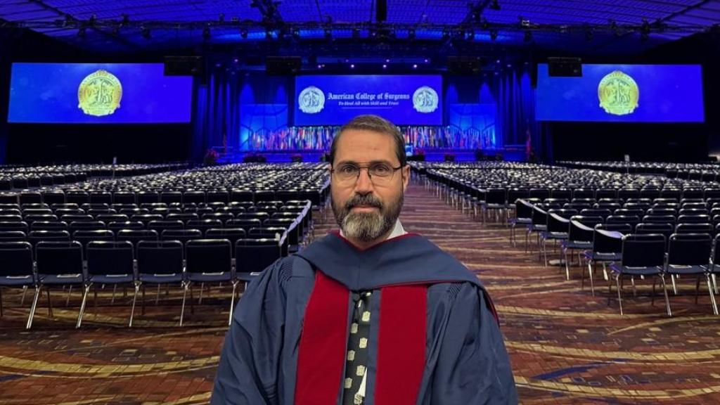 Francisco Blanco Antona posa en Chicago