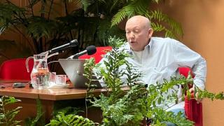 El reconocido científico František Baluška hoy en Guísamo.