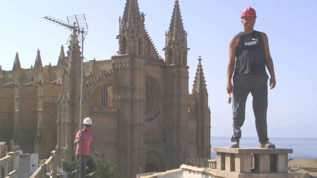 Antonio Muñoz Cano, hermano de Paqui Muñoz y cuñado de Santos Cerdán, fue el único peón contratado por Servinabar para las reformas del Puente de Sevilla, según señala el informe de la UCO.