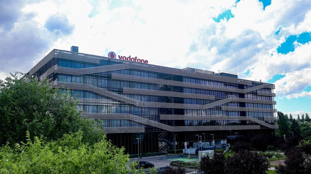 Fachada de la sede de Vodafone España en Madrid.