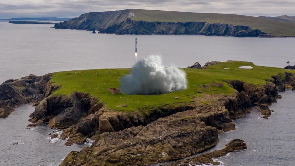 Ilustración digital del puerto espacial de SaxaVord