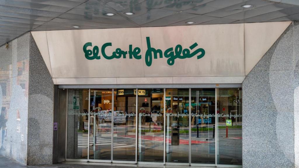 Entrada de El Corte Inglés.