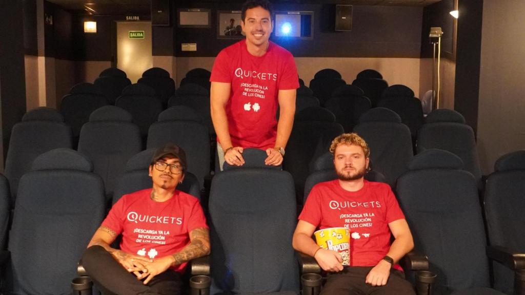 Felipe Ortiz (arriba) junto a Sergio Chuchón (abajo izquierda) y Juan Flores (abajo derecha).