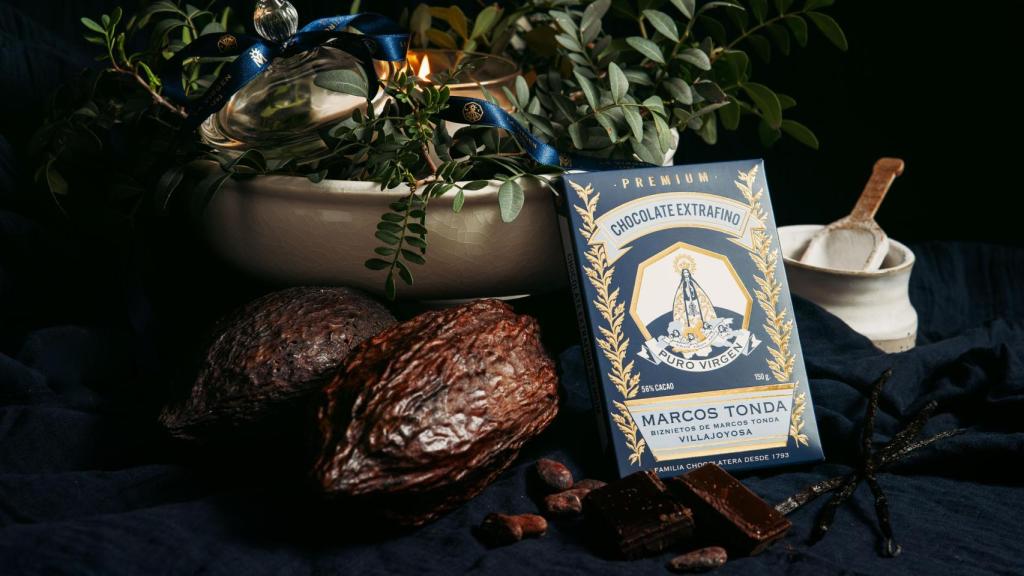 La alta pureza de cacao y la ausencia de aditivos innecesarios,  aporta beneficios para la salud gracias a su contenido en antioxidantes y minerales.