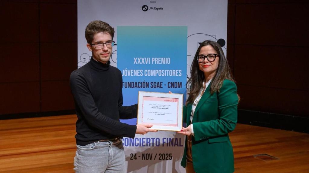 Andrés Poncela recibe el Primer Premio SGAE-CNDM. Foto: Rafa Martín.