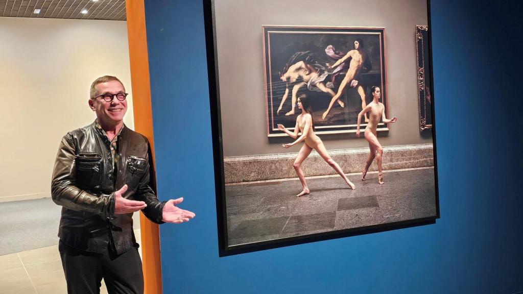 Valery Katsuba en la inauguración de su exposición en Málaga.