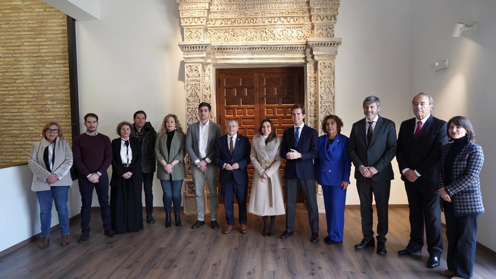 Mesa de las Cortes de Aragón.