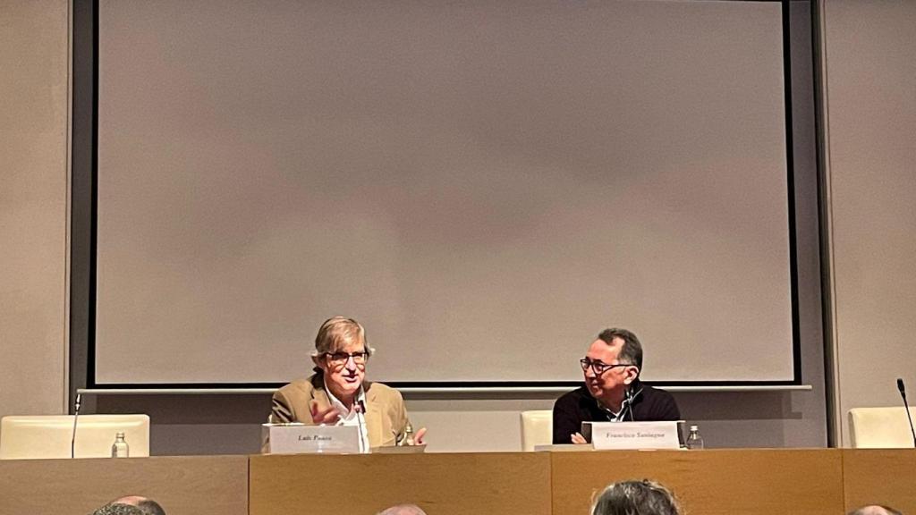 El escritor Francisco Suniaga presenta en A Coruña su novela El Pacificador