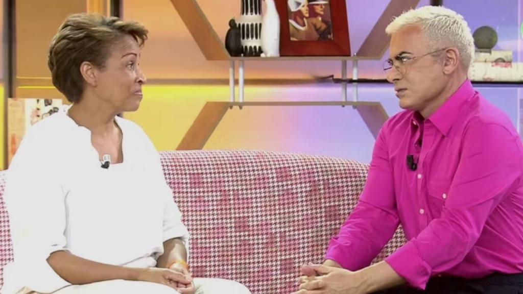 Jorge Javier con una invitada de su diario.