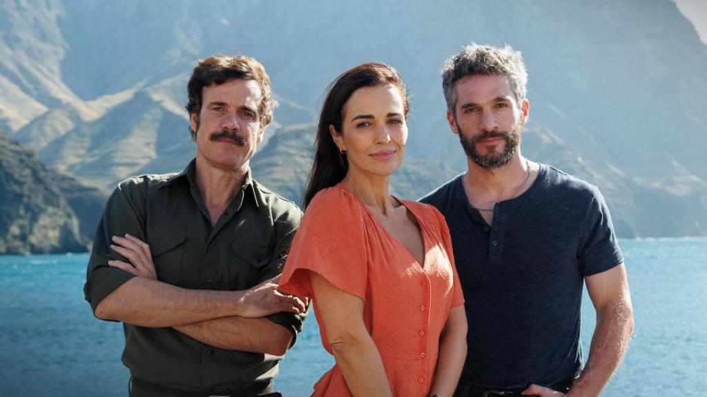 Paula Echevarría, Daniel Grao y Michel Noher son los protagonistas de 'A la deriva'.