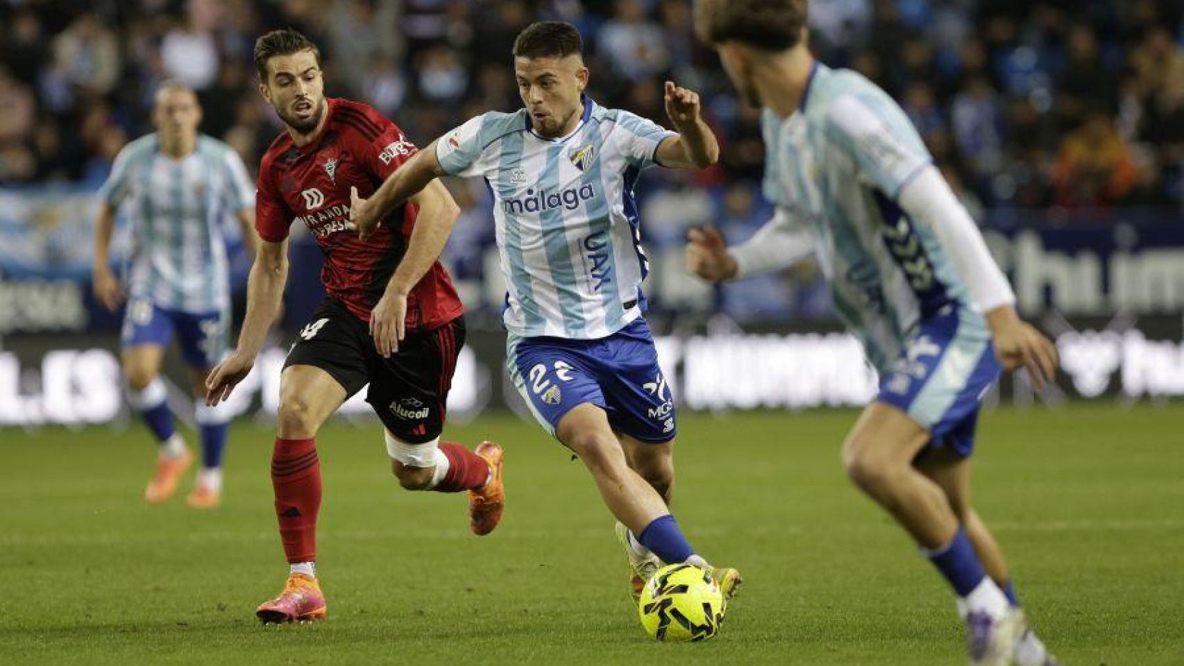 Dani Lorenzo durante el Málaga CF vs. Mirandés de Segunda División.