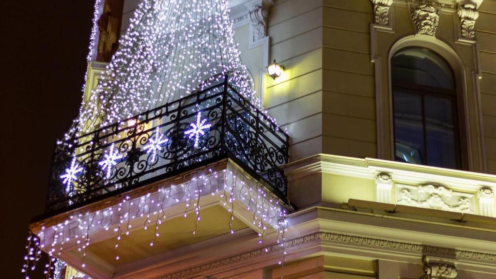 Balcón decorado de Navidad.