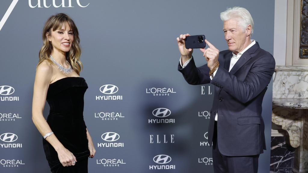 El afectuoso reencuentro entre Richard Gere y Alejandro Sanz en Madrid: del efusivo abrazo a la gran amistad que les une