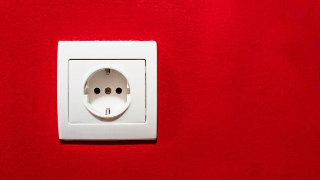 Un enchufe.