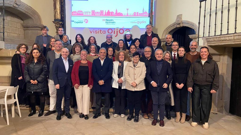 El concejal de Turismo, Christoph Strieder en la Asamblea de Spain by Train