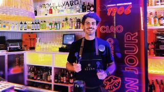 Héctor López Lucas en su Bar Boulevard de Medina del Campo