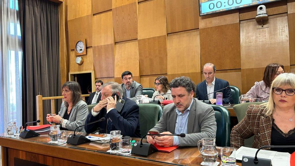 La bancada socialista, este jueves, en el pleno de Zaragoza.