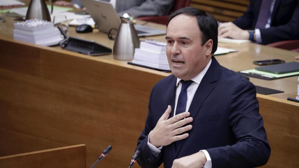 Pérez Llorca en el pleno de investidura. José Cuéllar / Corts