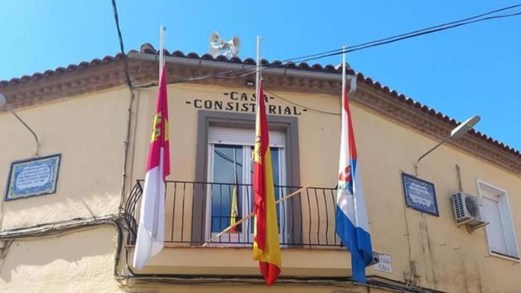 Casa consistorial de Lucillos (Toledo).