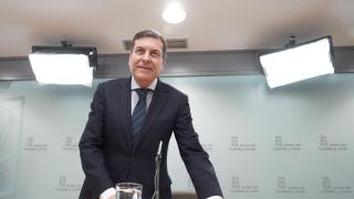 El portavoz y consejero de Economía y Hacienda de la Junta de Castilla y León, Carlos Fernández Carriedo, durante la rueda de prensa posterior al Consejo de Gobierno de este jueves