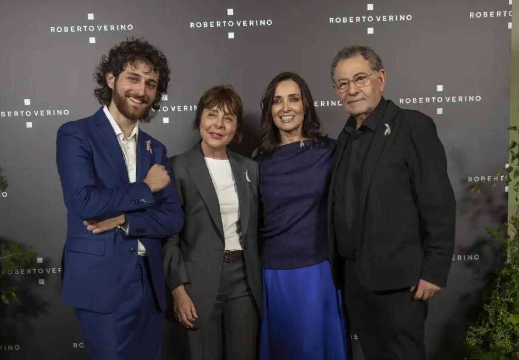 Iago Jover Mariño, director de desarrollo de la firma; María del Valle, responsable del diseño de la colección de mujer; Cruz Sánchez de Lara, vicepresidenta ejecutiva de EL ESPAÑOL; y Roberto Verino, fundador de la casa.