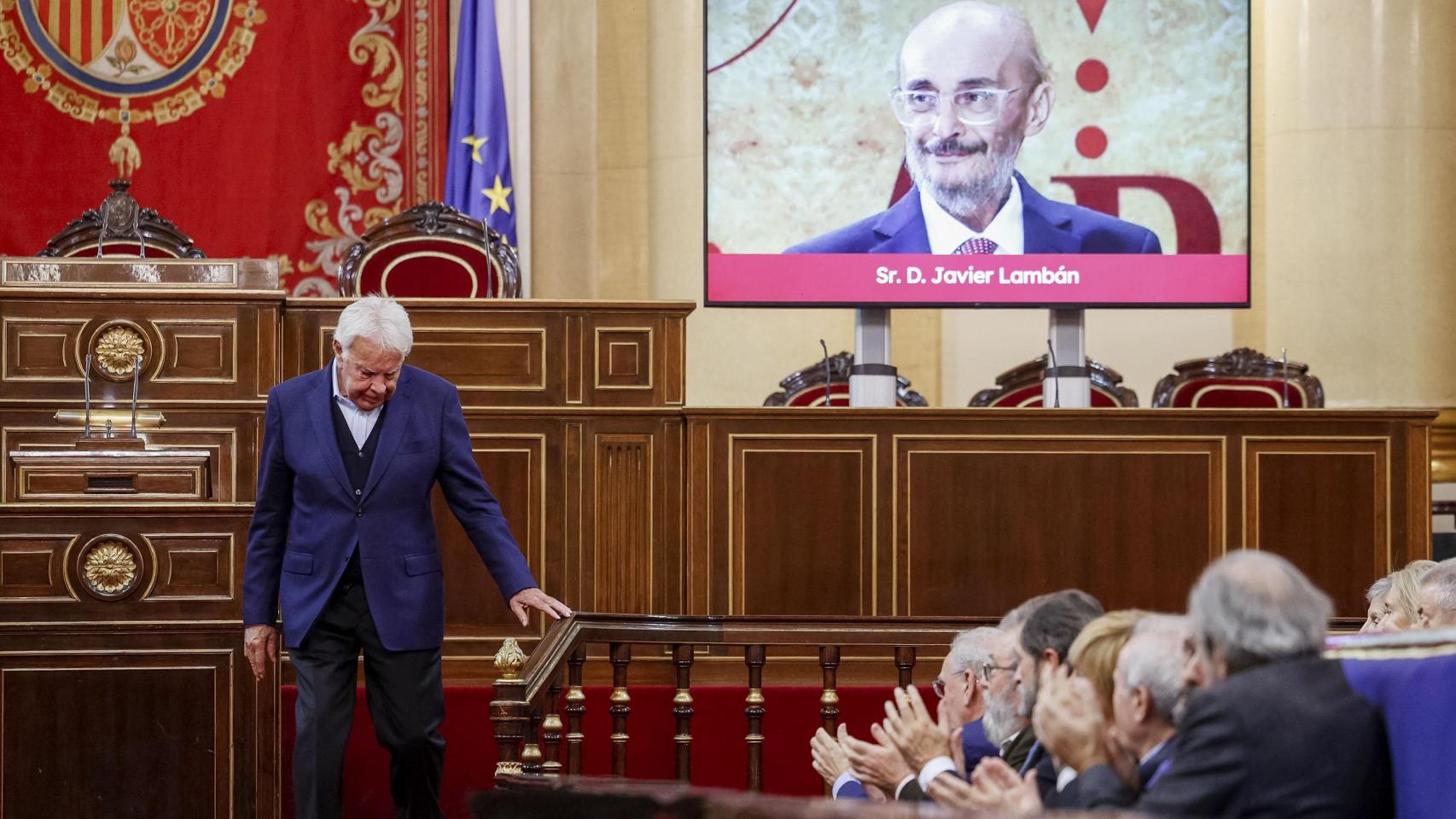 Felipe González, en el homenaje a Javier Lambán en el Senado