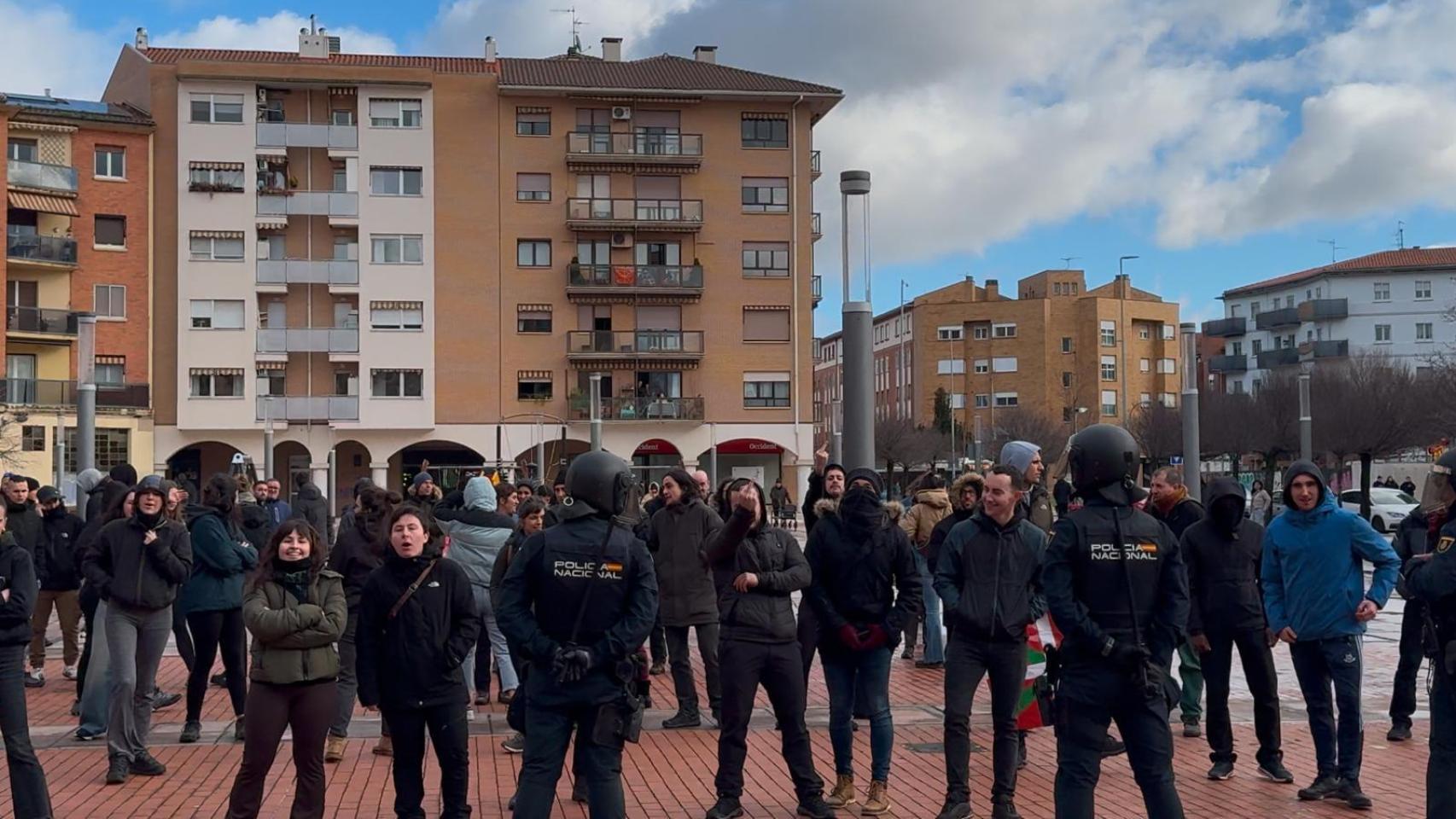 Bildu prohíbe en Pamplona un acto de Vox alegando riesgo de alteraciones del orden entre sus militantes y manifestantes