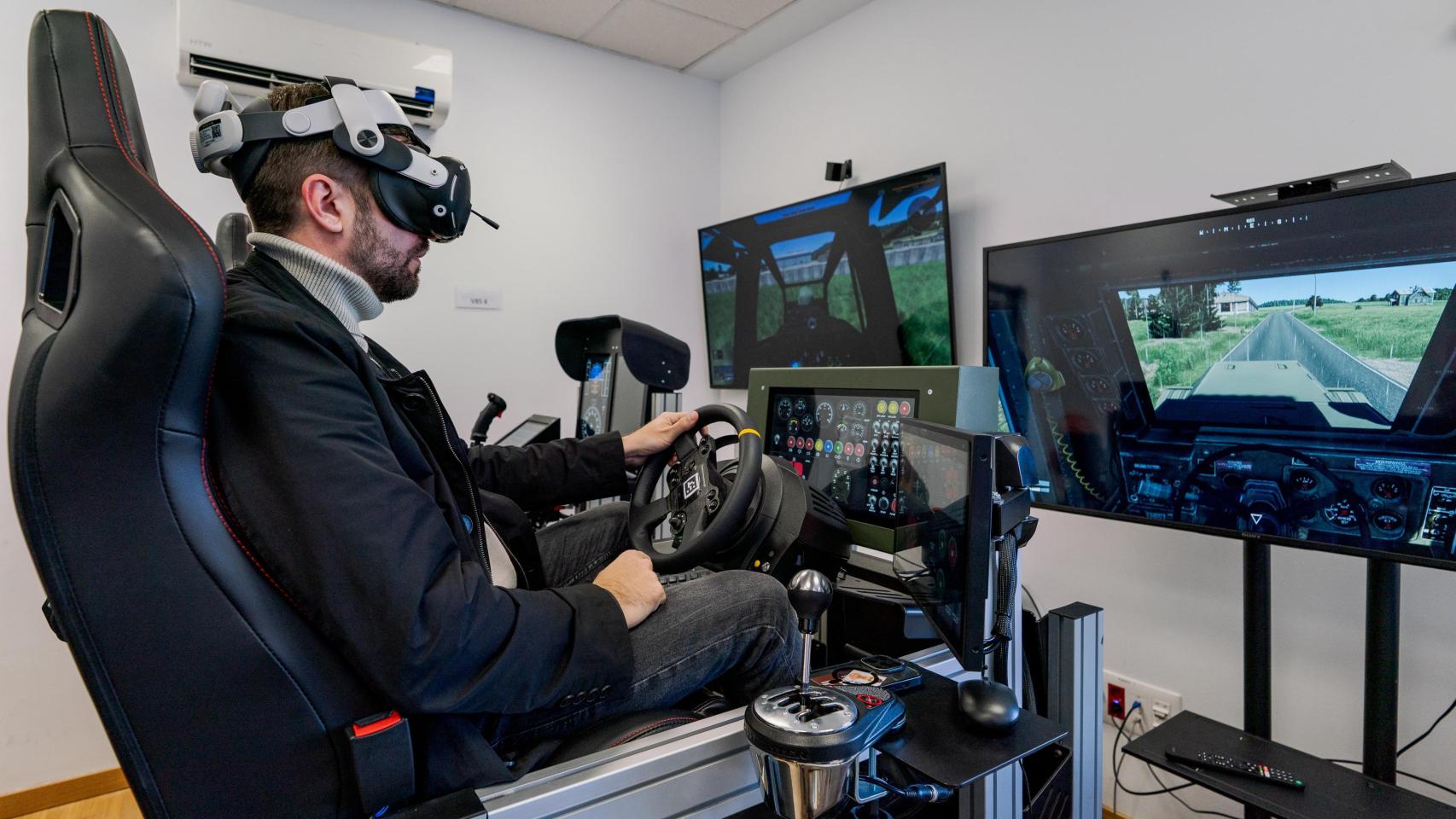 Simuladores de entrenamiento del JCISAT.