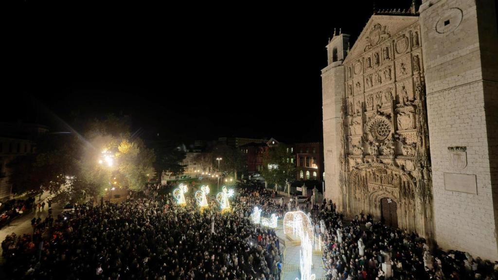 Inauguración del alumbrado navideño de Valladolid en la plaza de San Pablo