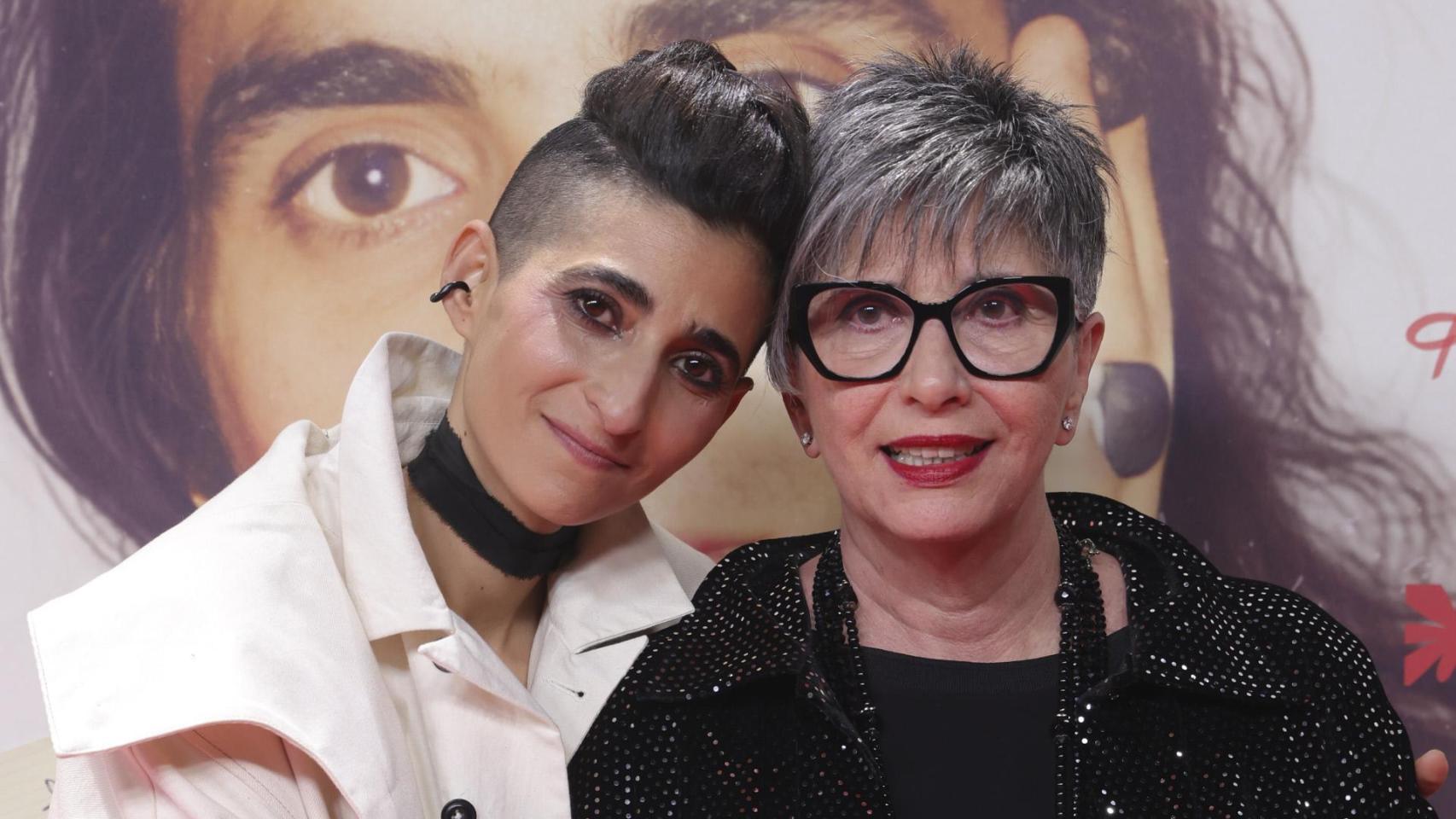 Alba Flores y Ana Villa en la presentación de 'Flores para Antonio' en Madrid.