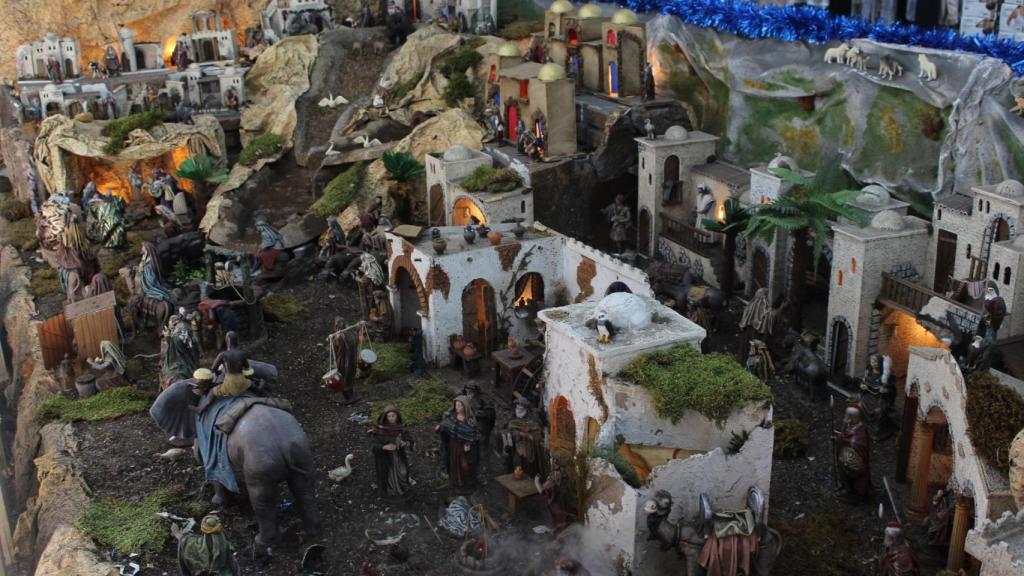 El belén de Javi de este año 2025 en la tienda de Centrotex de Usera.